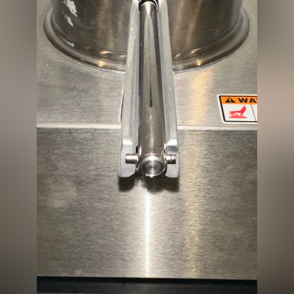 American APW Wyott 4 Quart Nacho Cheese Warmer Pump Dispenser CCW MK VII 120V - Picture 2 of 6